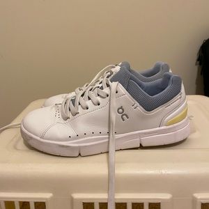 On Cloud “The Roger” Sneakers